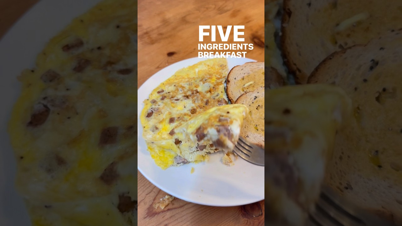🍳🍞Easy Omelette with Breakfast Sausage | 5 Ingredients!