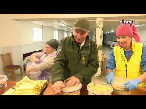 TVRivne1 / Рівне 1: На Рівненщині батько 12-ти дітей організував вдома гуманітарний хаб і возить допомогу на Херсонщину TVRivne1 / Рівне 1: На Рівненщині батько 12-ти дітей організував вдома гуманітарний хаб і возить допомогу на Херсонщину