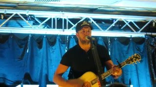 Luke Bryan -- "Strip It Down" (Pre Show Acoustic Set)