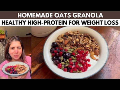 جرانولا الشوفان والشوكولاتة المغذية منزلية الصنع فطور وجبة خفيفة صحية غنية بالبروتين لخسارة الوزن