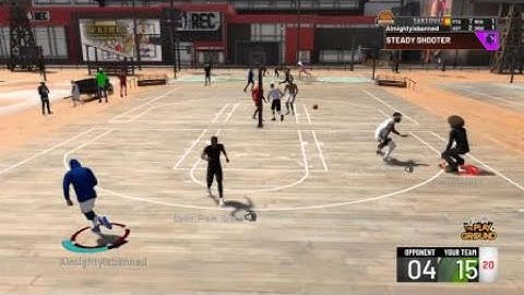 A Stretch with playmaking takeover drops a defending center 2k20