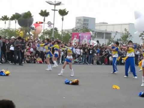 2009-12-27 夢時代大遊行-KISS活力啦啦隊