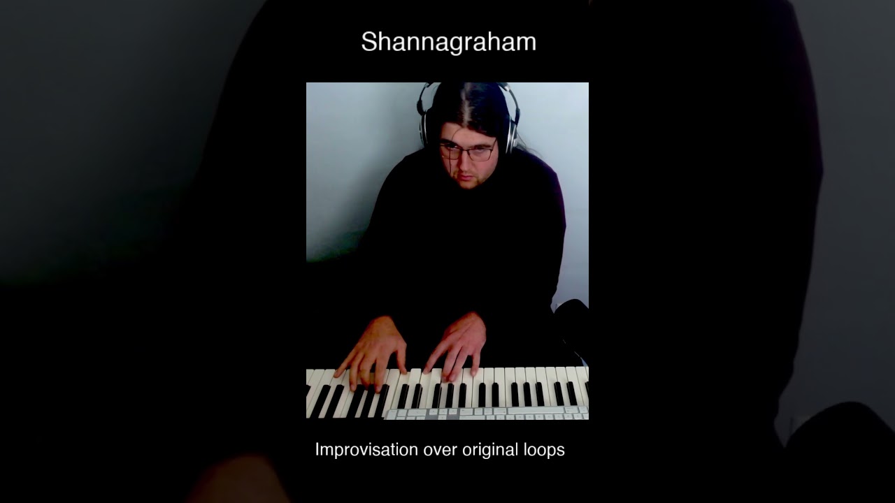 Delicate piano improvisation 