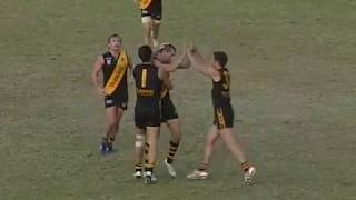 Glenelg's James Sellar kicks goal after siren - 2010