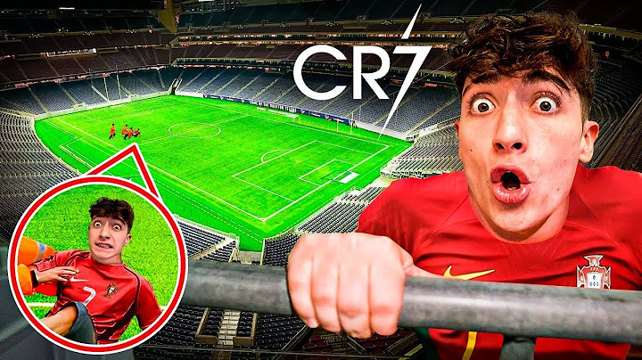 VOY al CAMPO de MESSI con la CAMISETA de CRISTIANO y me PEGAN...