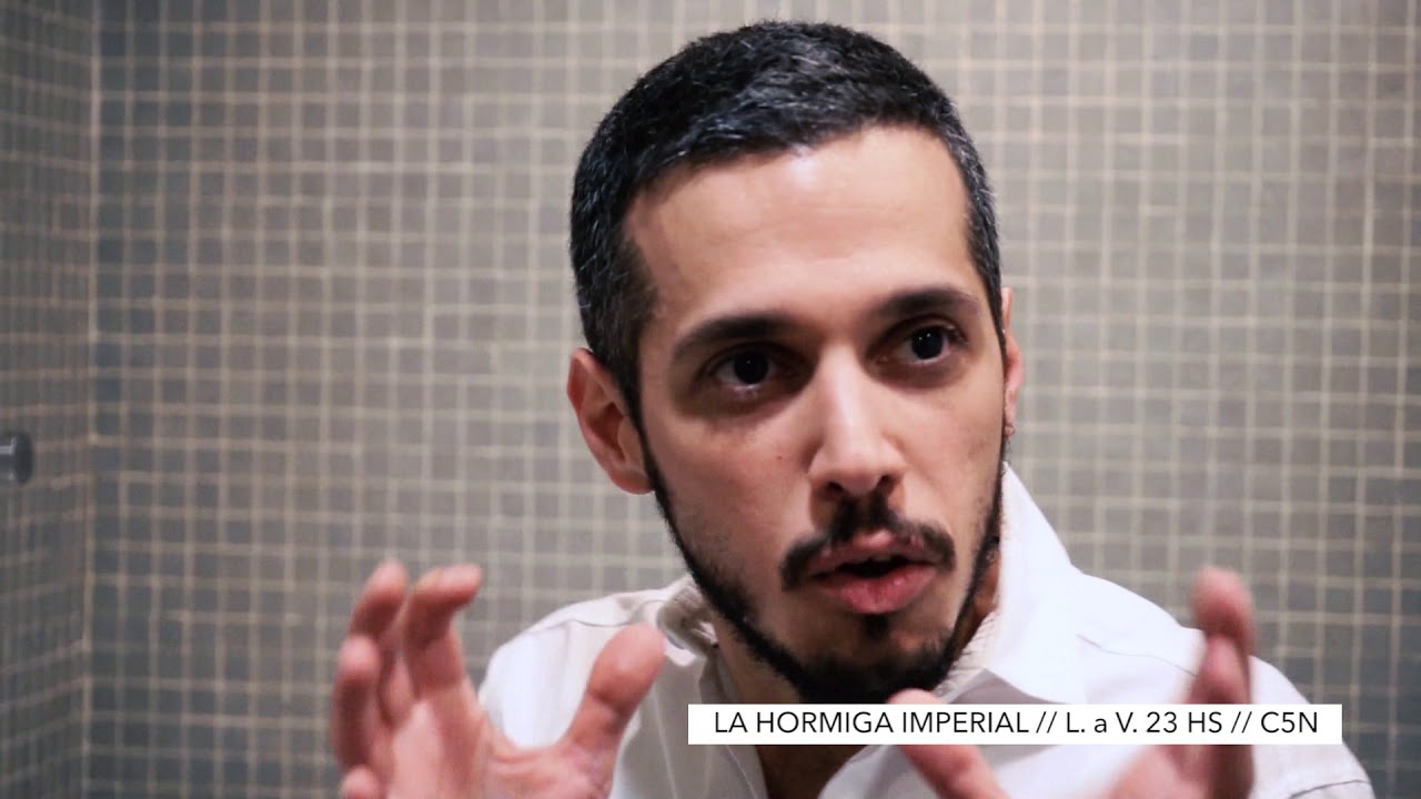 GUILLE AQUINO // EL SKETCH - BAÑO MIXTO