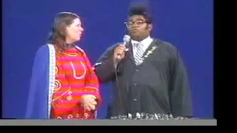 Suzanne  Muldowney  performs as Underdog (2001)
