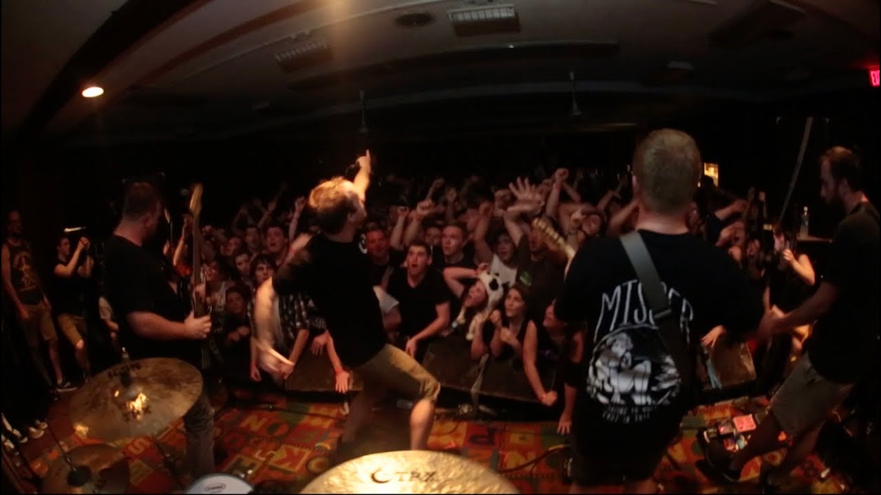 THE WONDER YEARS - GODDAMNITALL (OFFICIAL MUSIC VIDEO)