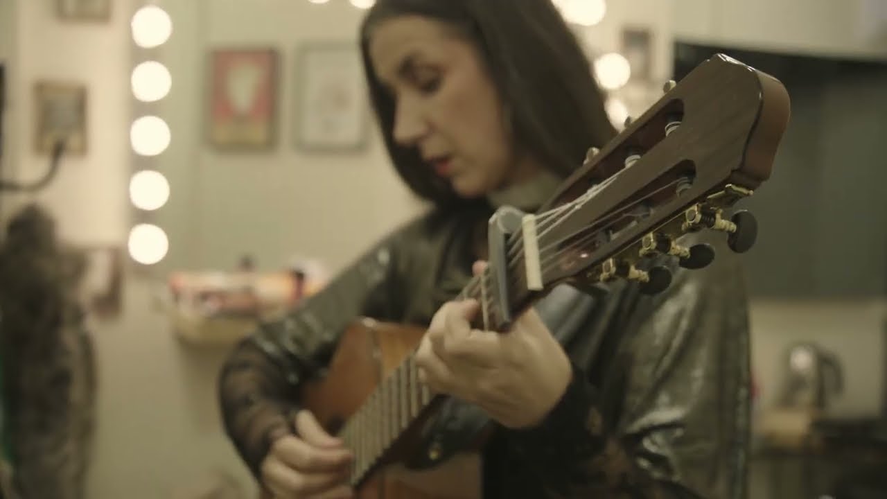 Nessi Gomes - Song of the Stars (Live) - Mirabai Ceiba Cover