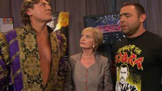 Raw: Florence Henderson meets a meets a bickering Raw 'Bunch'