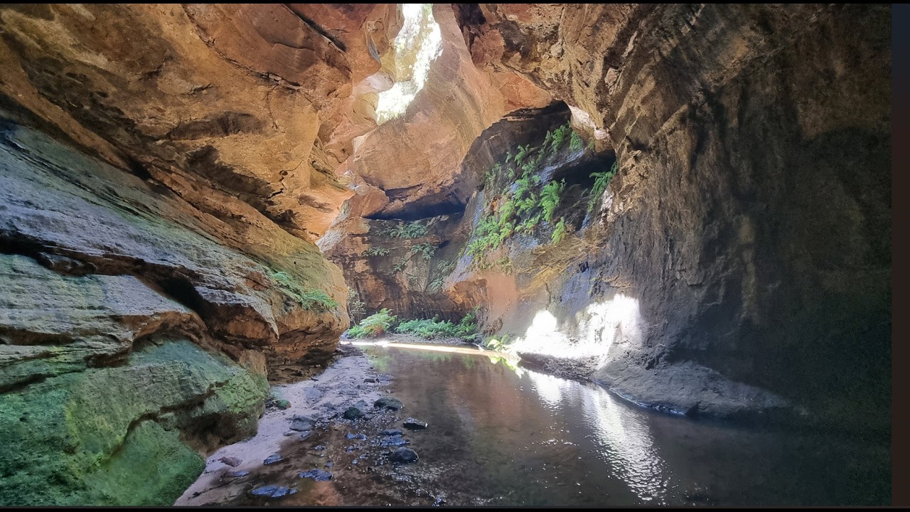 River Caves Canyon in the Newnes Plateau, amazingly beautiful cayon and rockwalls formation.