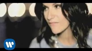 Смотреть клип Laura Pausini - Con La Musica Alla Radio