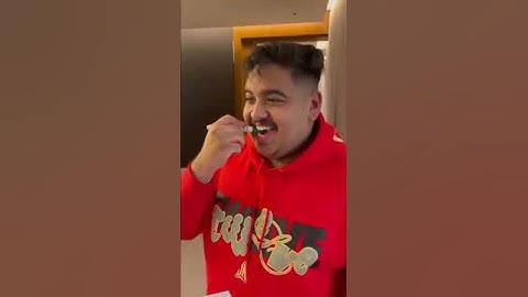 ردّة فعل أعضاء فريق T.U على صورهم القديمة – لحظات من الضحك والحرج! 😂📸