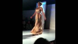 Download lagu ElizabethVatBFW ElizabethVatBFW