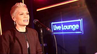 Jessie J I Knew You Were Trouble (BBC Radio 1 Live Lounge 19/09/2013)