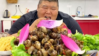 Monkey bought 12kg of super-large snail. The meat Q-bomb is chewy. One sip of soup was enough. This