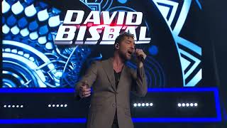 Смотреть клип David Bisbal - Es Complicado!