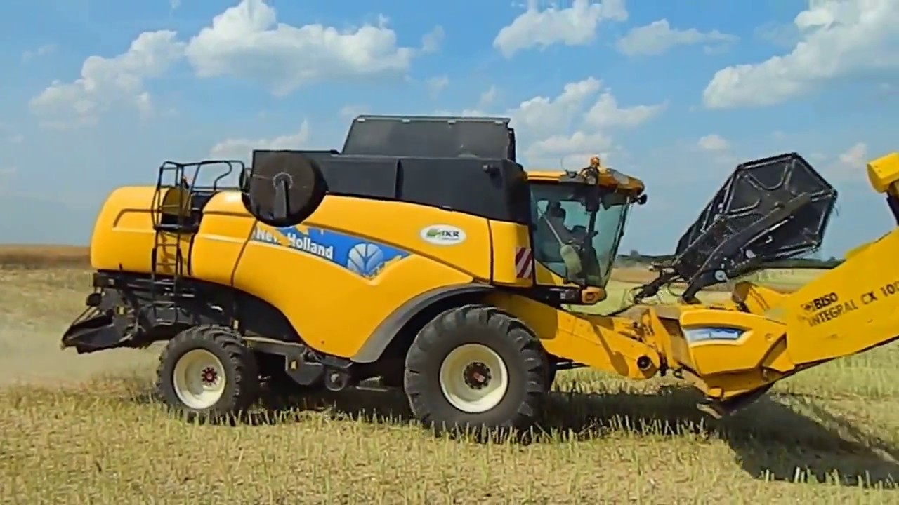 2014 Nyári betakarítás (Summer Harvest): 3X New Holland CX8070, New Holland CX840, John Deere W550