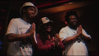Terrace Martin - Listen (feat. Kim Burrell, James Fauntleroy & Robert Glasper)
