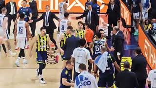 İlk Periyot Oyunu Domine Etmeye Başlayan Takım, Tarık Biberovicin Üçlüğüyle Efese Mola Aldırır
