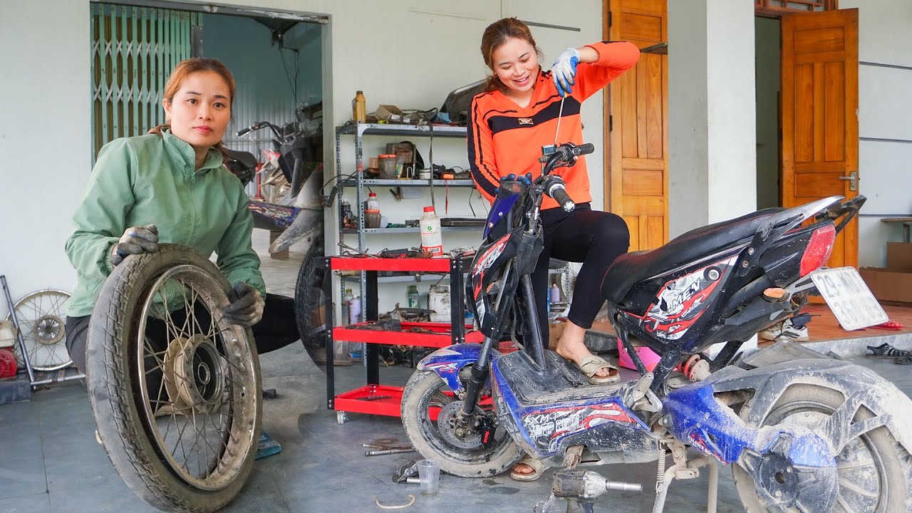 A Busy Working Day Of [Mechanical Girl / Nho] - Repairing Many Motorbikes For People