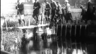 The hunt. Hunting with foxhounds, early 1920's.