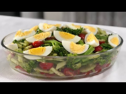 SALADA DE BRÓCOLIS DE RESTAURANTE
