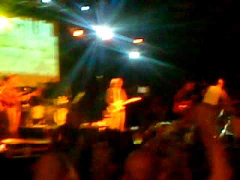 Scusie (Scheme) Barrowlands 23 Apr 2011- Self Destruct & Bow Out Maggie.MP4