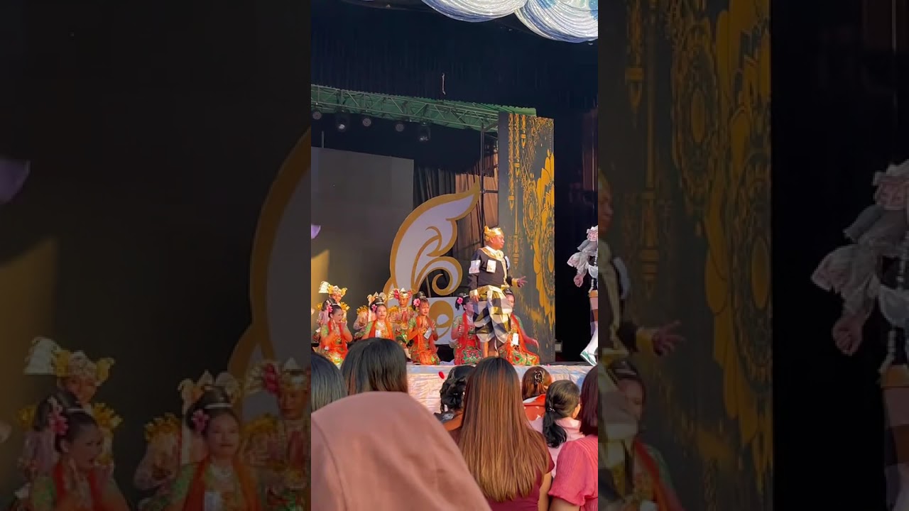 မိုးလင်းနေထိုးနေပြီးမို့ဖြိုးဖြိုးကဒူးဖက်ပြီးပွဲသိမ်းခိုင်းနေတာ😆#ရန်မျိုးအောင်ဘုရားပွဲပထမည