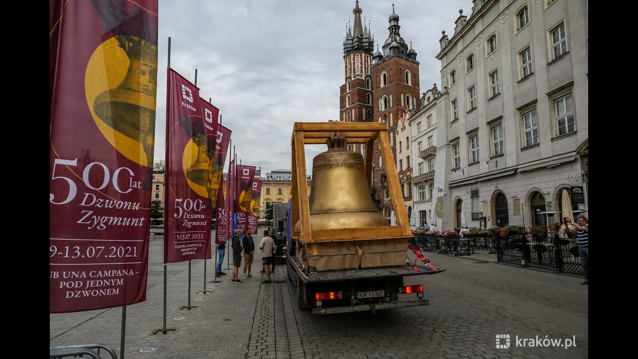 Replika dzwonu Zygmunt na Rynku Głównym