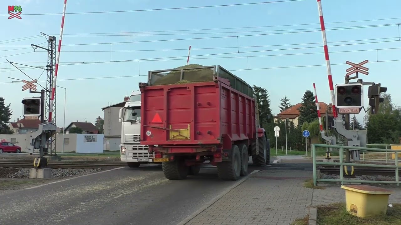 Železniční přejezd Rokytnice u Přerova [P6527] - 26.8.2022 / Czech railroad crossing