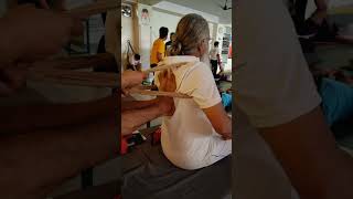 It is possible to cure a frozen shoulder with therapeutic yoga