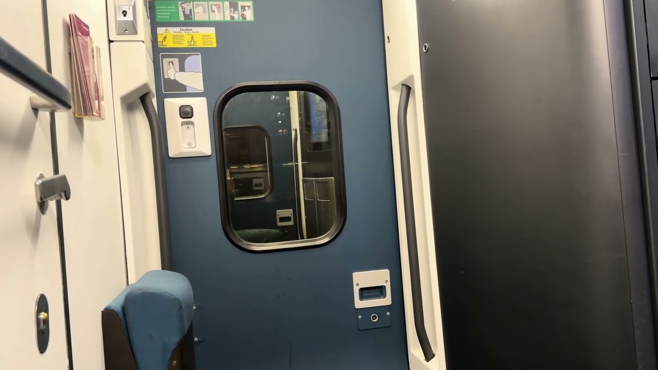 Eurostar 3211 departing Paris gare du Nord