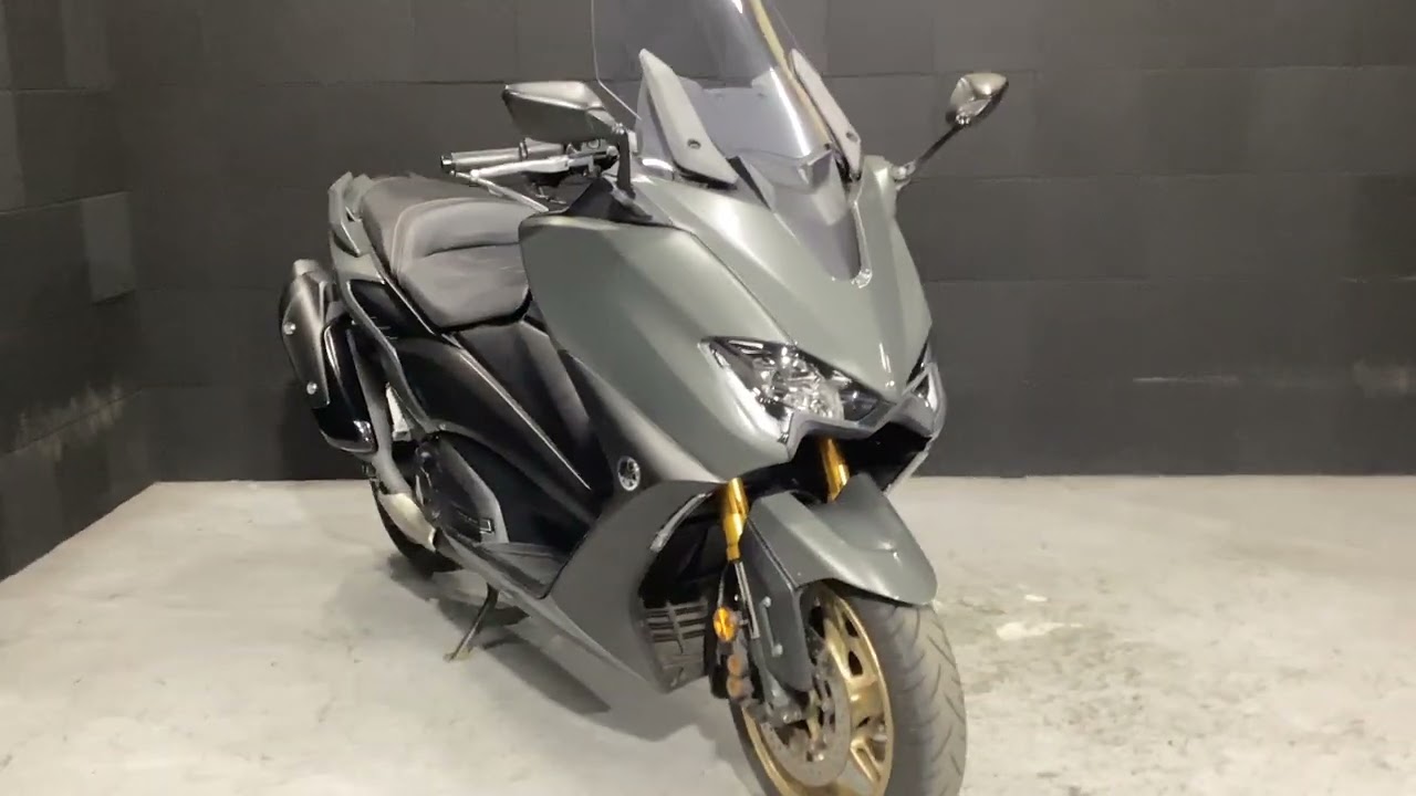 TMAX560　スクーター界の最高峰！上級仕様のTECH MAX！！【エンジン始動動画】