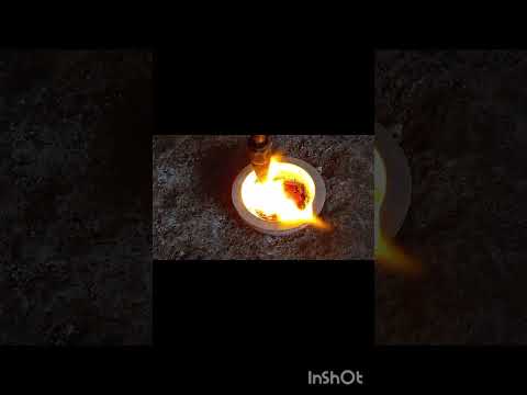 ذوب کردن زرات طلا با مشعل کاربیت کاری