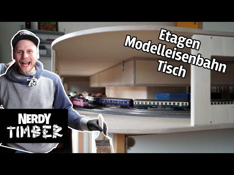 Space-saving model railway table with two levels