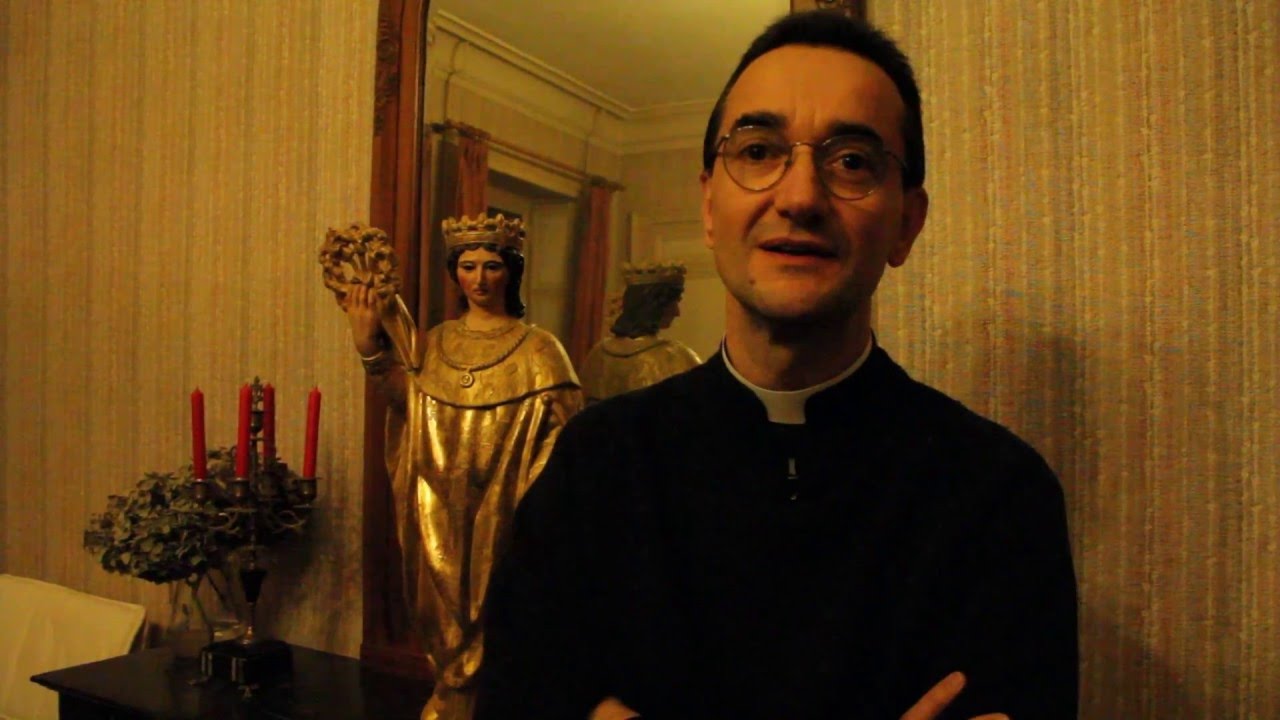 Veillée de prière pour ceux qui souffrent - présentée par Père Philippe ...