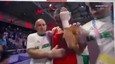 #إيمان_خليف دموع الفرح و الانتصار و الفخر 🇩🇿🇩🇿🇩🇿