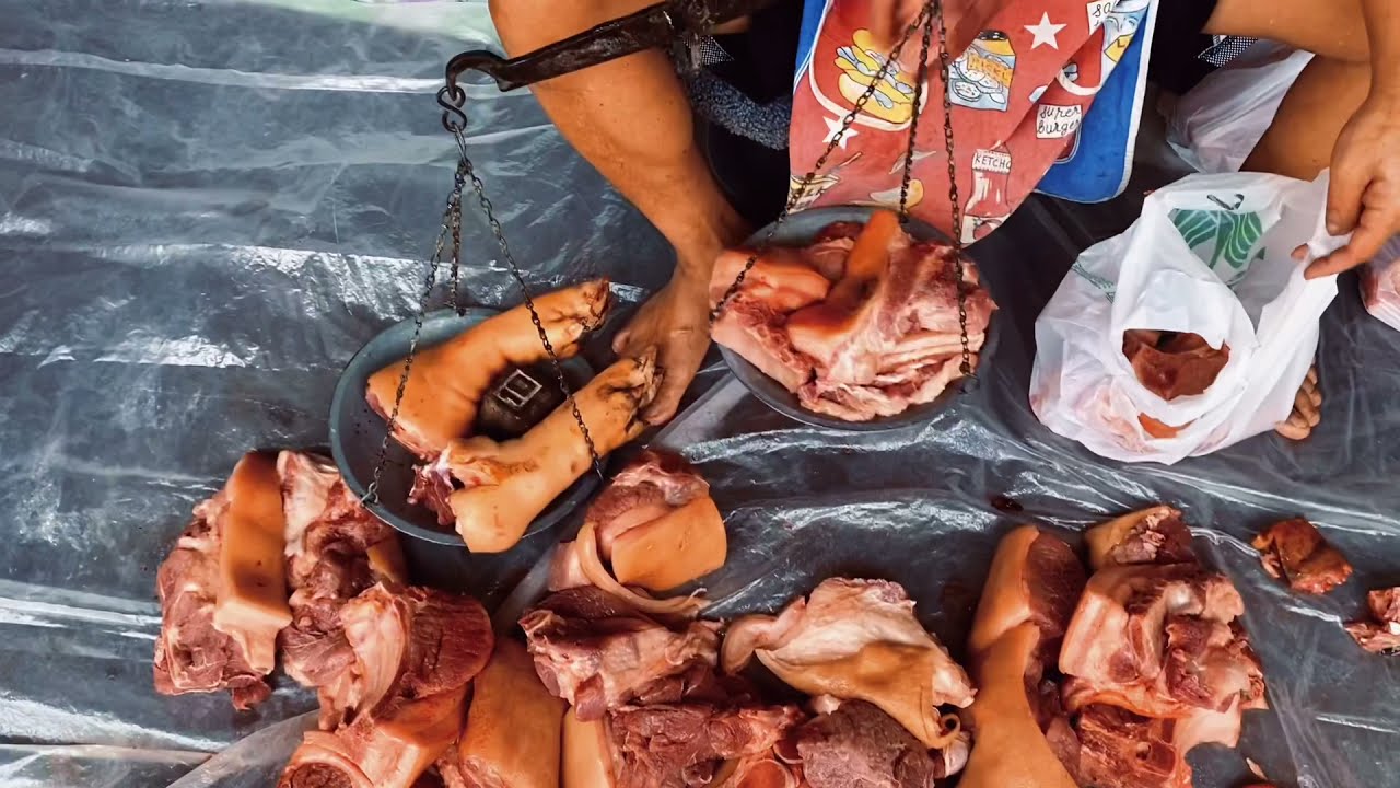 || kalo sungur ko masu || katai Nepali style || organic pork meat cutting || Houston Texas ||