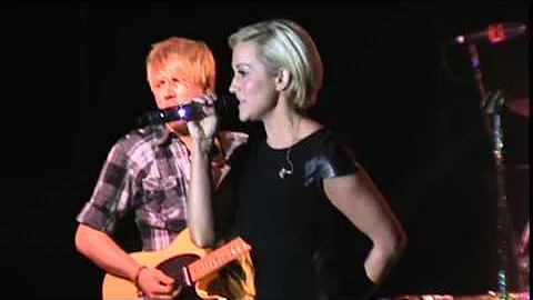 Kelly Pickler - Someone Somewhere Tonight