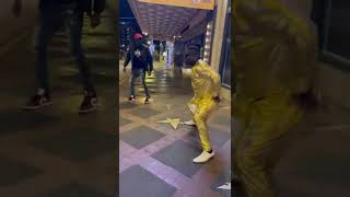 Download Lagu Famous Amos Brought The Gold Suit Back .. Dj iPod on the hype MP3