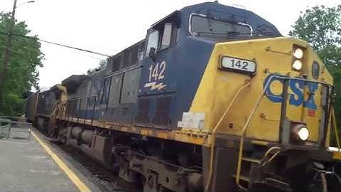 CSX Q216-01 with CW40-8 Trailing in St Denis