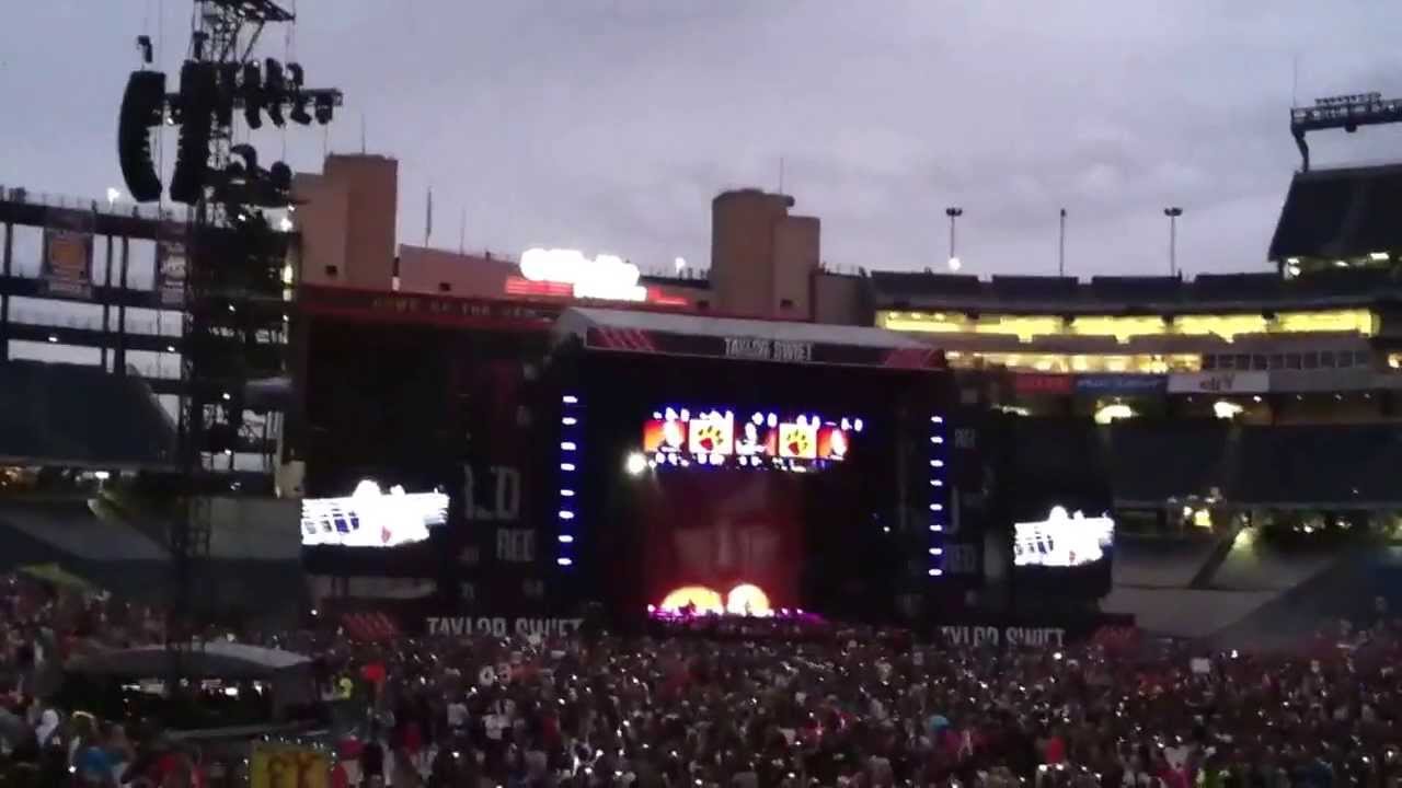Ed Sheeran: Gillette Stadium 2013 - YouTube