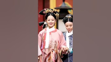 trang phục của Kim Ngọc Nghiên