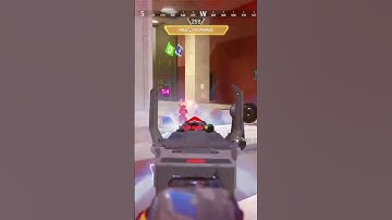 SAVING MY TEAMMATES FROM A TREE IN APEX LEGENDS #apexlegends