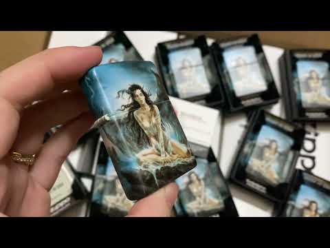 Zippo 48571 – Zippo Luis Royo Woman Angel 540 Color #zippo #lighter #batlua #zippotricks #zippousa