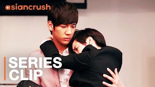 Leaping into my bandmate's arms makes him question his sexuality | Taiwanese Drama | Fabulous Boys