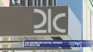 21C Museum Hotel opens
