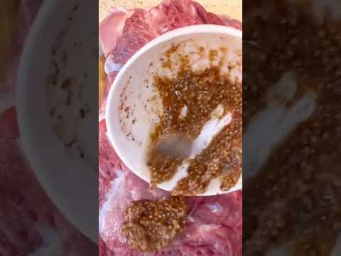 'Домашний рулет из свиной рульки'. Потрясающий на вкус и отлично держит форму.