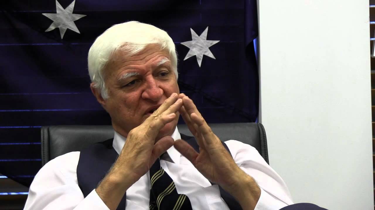 Cattle export industry seriously damaged by the Gillard government - Bob Katter speaks out..